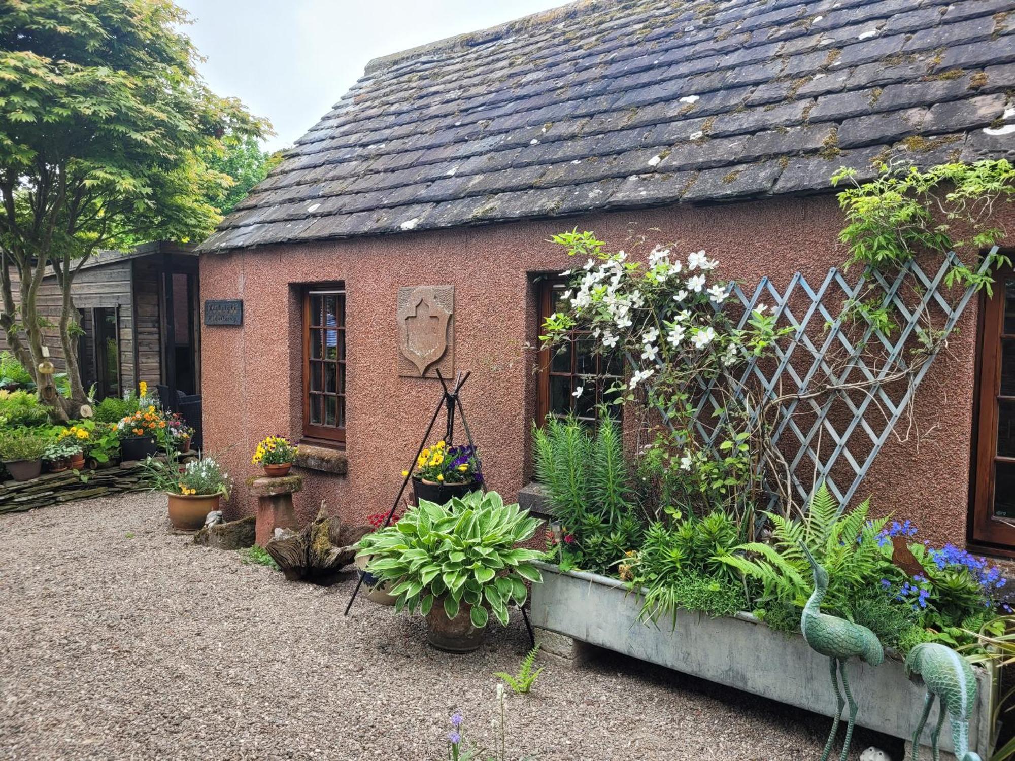 Kirkstyle Hideaway Acomodação com café da manhã Arbroath Exterior foto